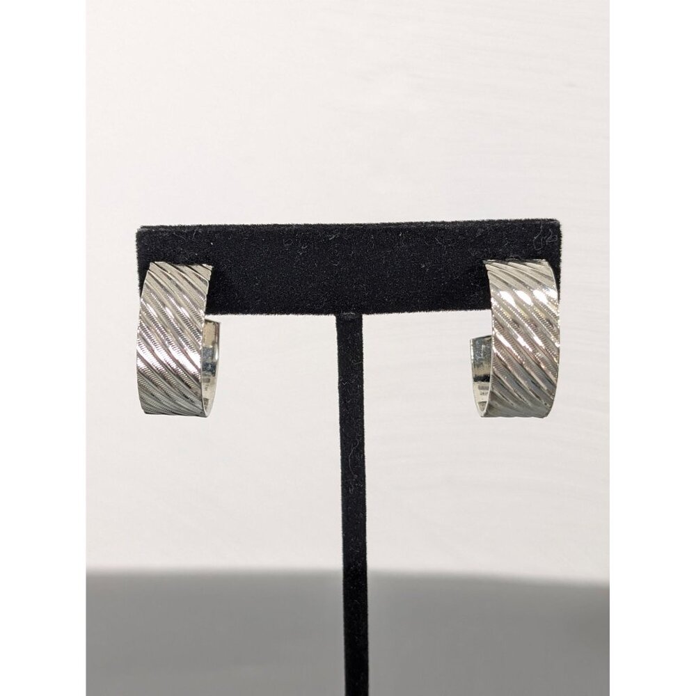 Vintage Silver Tone Ribbed Wide Hoop Earrings Pierced‎ Classic